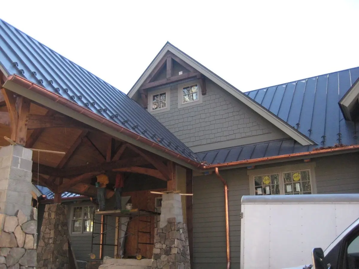 Craftsman Roofing team delivering quality roofing work in Oakleaf Plantation